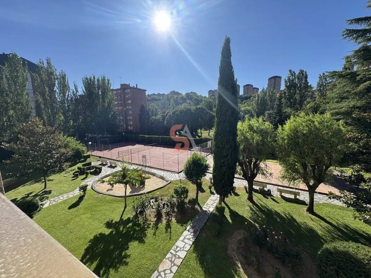 Jardí de Pis en venda en Valladolid amb Aire condicionat, Calefacció i Terrassa