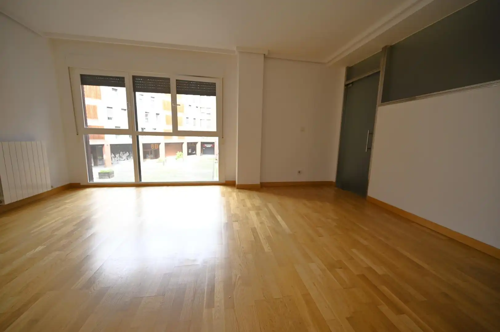 Sala d'estar de Pis en venda en Erandio amb Calefacció i Traster