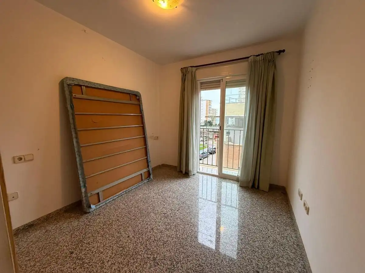 Dormitori de Apartament en venda en Fuengirola amb Terrassa