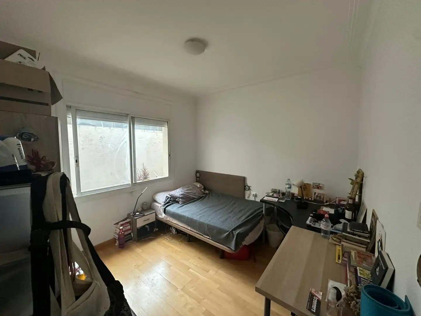 Schlafzimmer von Wohnung zur untervermieten in Barcelona mit Waschmaschine