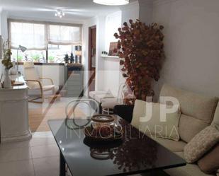 Sala d'estar de Pis de lloguer en  Granada Capital amb Terrassa i Moblat