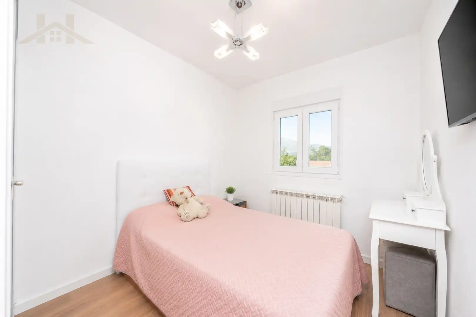 Habitación de Piso en venta en Guadarrama con Calefacción, Terraza y Piscina comunitaria