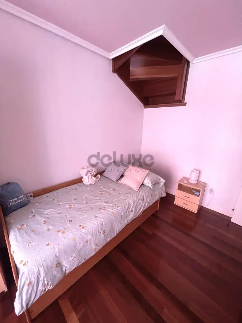 Schlafzimmer von Maisonette zum Verkauf in Piélagos mit Heizung und Abstellraum
