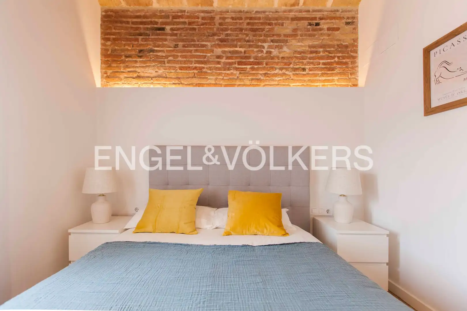 Bedroom of Flat for sale in Barcelona  with Air Conditioner, Heating and Parquet flooring