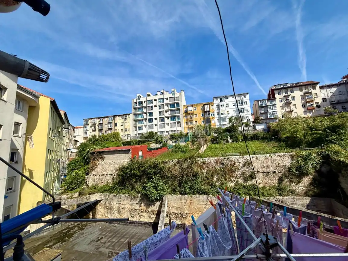 Vista exterior de Piso en venta en Santander con Calefacción