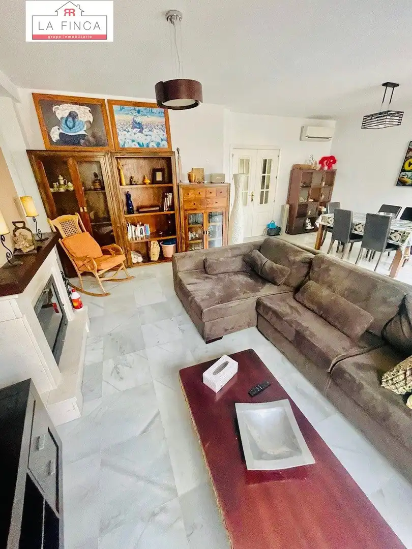 Living room of Detached homes for sale in Benalmádena  with Air Conditioner, Terrace and Storage room