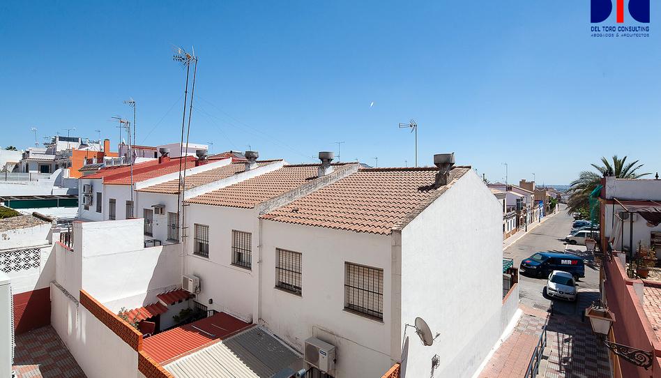 Foto 1 de Piso en venta en Calle Antonio Mairena, Las Almenas, Sevilla