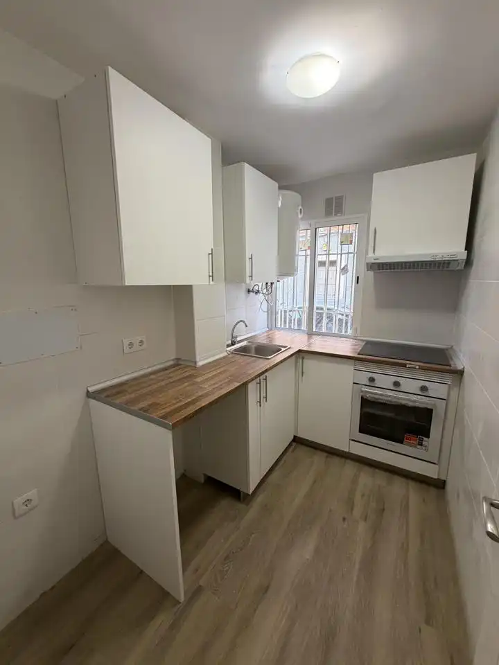 Cocina de Planta baja en venta en Madrid con Calefacción