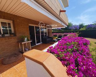 Terrassa de Pis de lloguer en Cambrils amb Aire condicionat, Calefacció i Jardí privat