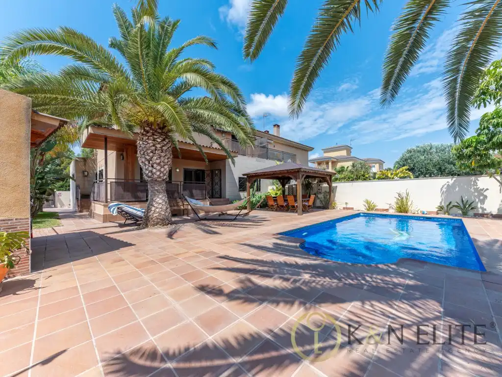 Casa amb jardí en venda a Calle Music Ambrosio De Cotes, imagen 5