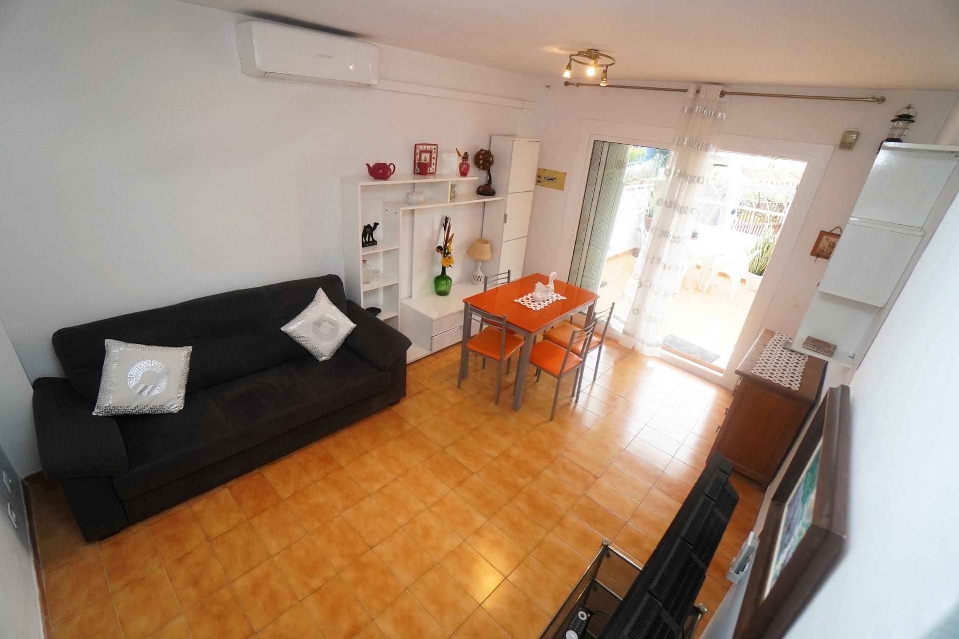 Living room of Single-family semi-detached for sale in El Vendrell  with Air Conditioner, Heating and Private garden