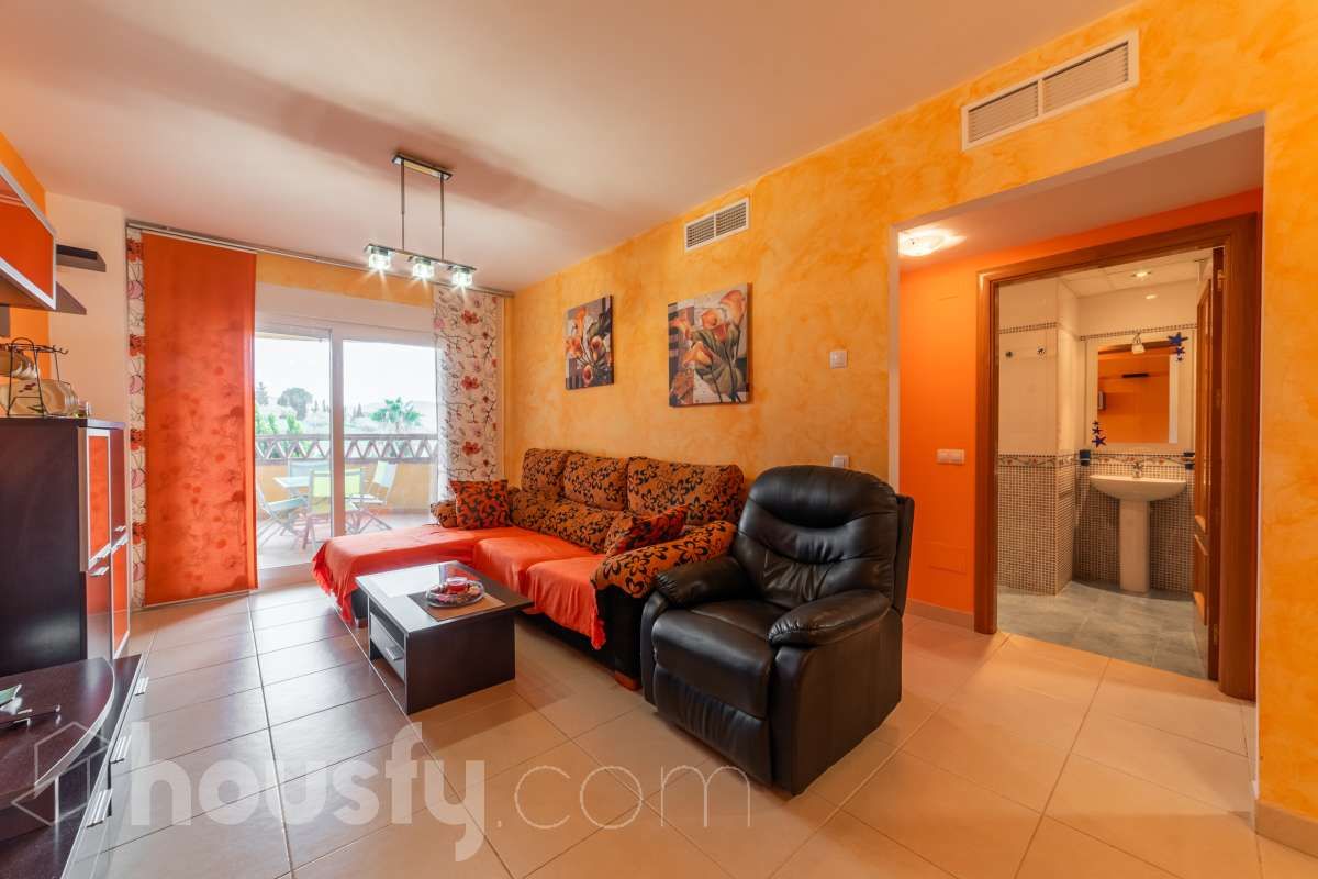 Sala de estar de Piso de alquiler en Alcaucín con Terraza, Amueblado y Piscina comunitaria