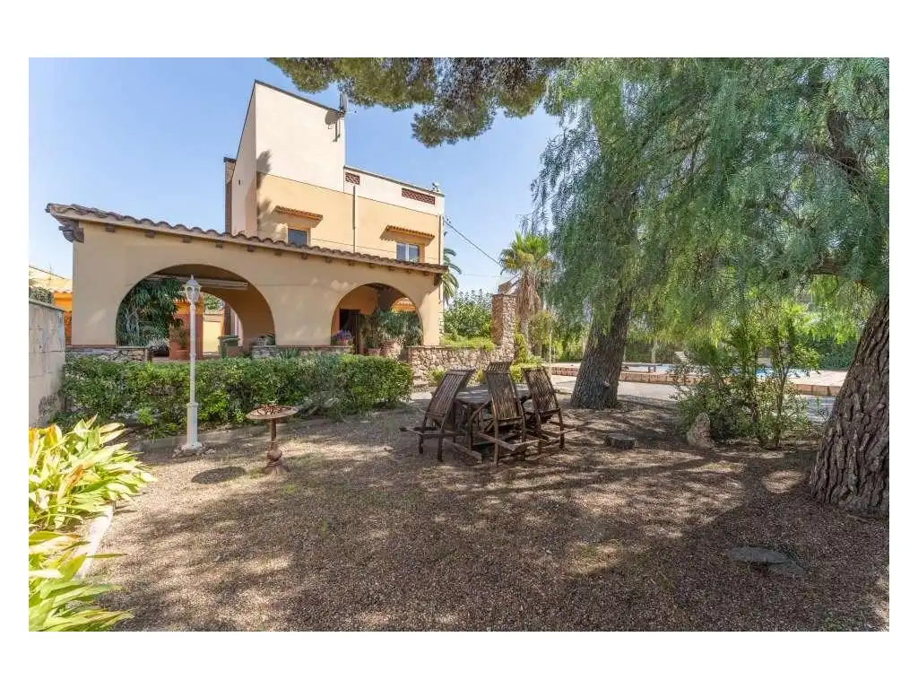 Jardí de Casa o xalet en venda en Tarragona amb Aire condicionat, Jardí privat i Terrassa