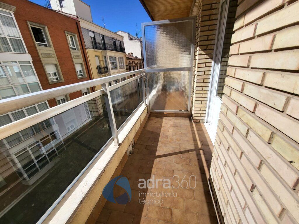 Terraza de Piso de alquiler en  Logroño con Calefacción y Terraza