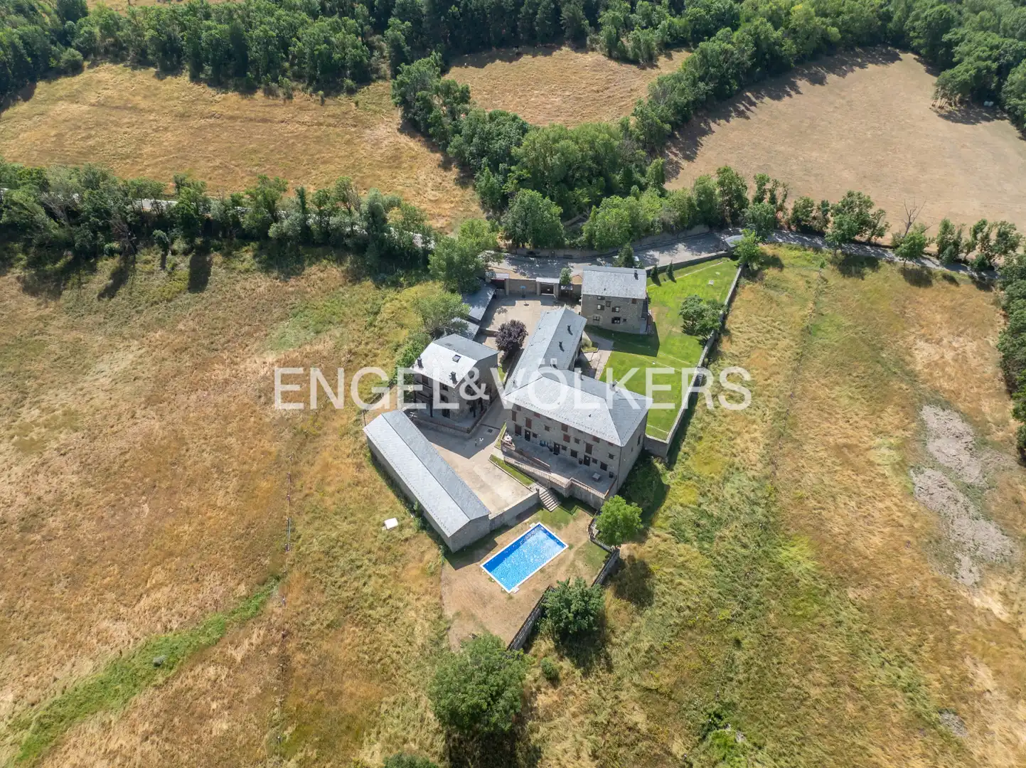 Casa adosada en venta en Fontanals de Cerdanya con Calefacción, Parquet y Terraza