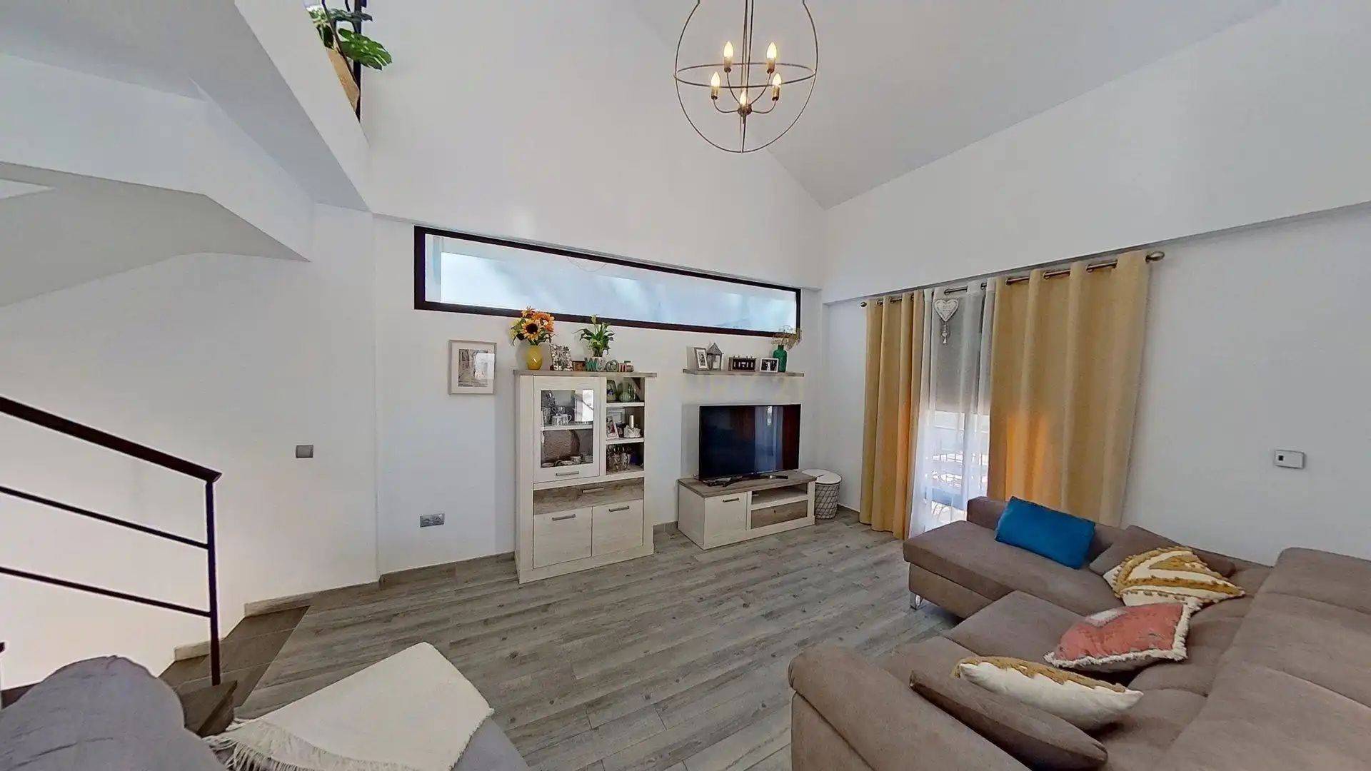 Sala de estar de Casa o chalet en venta en Alhaurín de la Torre con Aire acondicionado, Jardín privado y Trastero