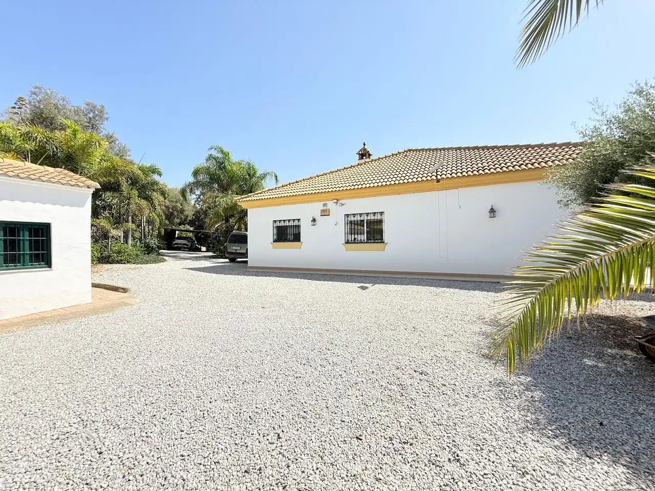 Vista exterior de Casa o chalet en venta en Vélez-Málaga con Aire acondicionado, Calefacción y Jardín privado