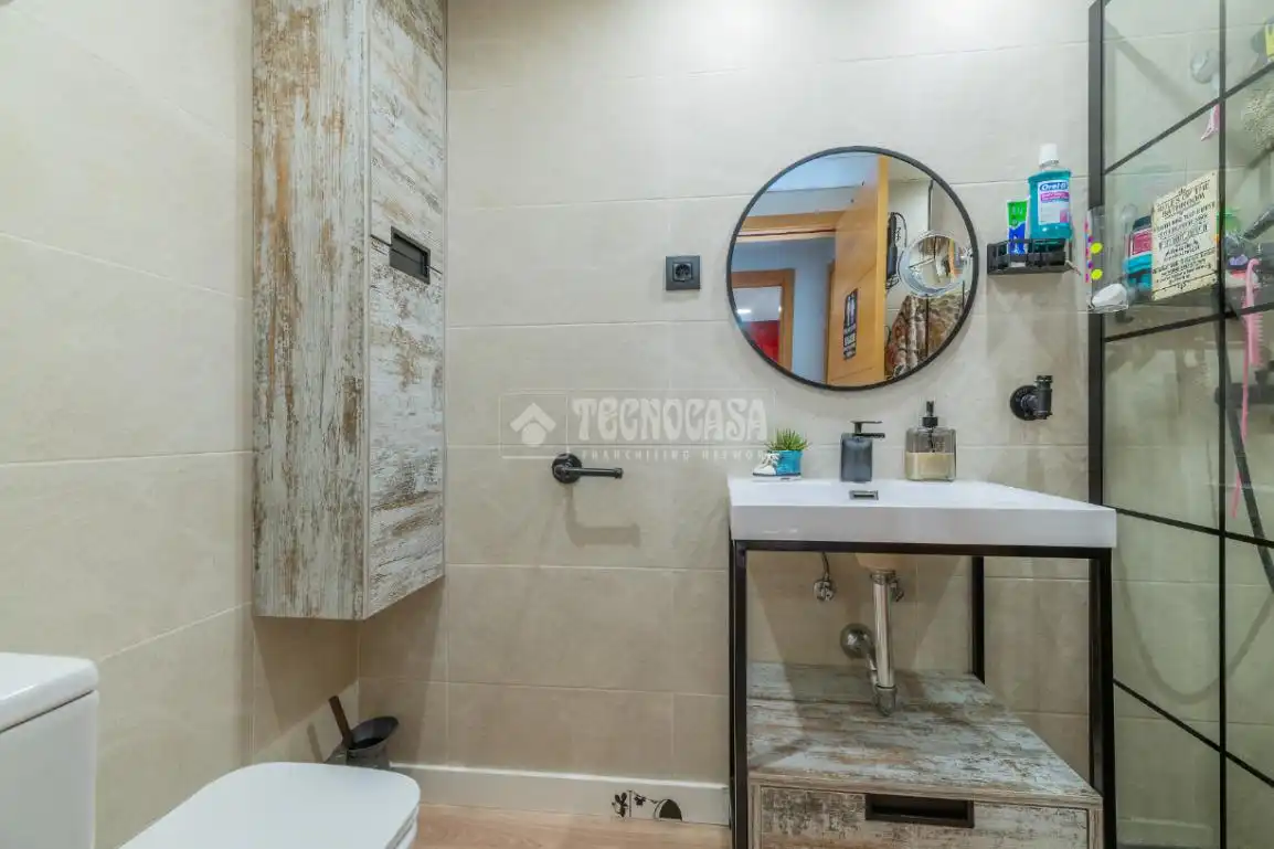 Badezimmer von Wohnung zum Verkauf in Arroyomolinos (Madrid) mit Klimaanlage, Heizung und Terrasse