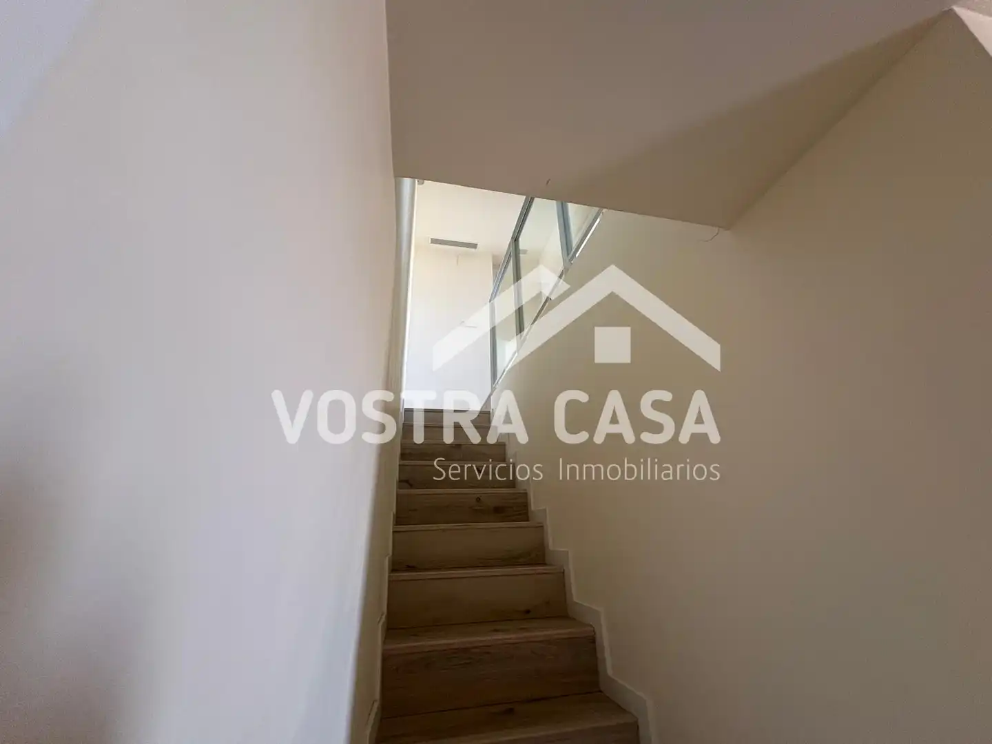 Attic for sale in Mislata  with Air Conditioner and Alarm