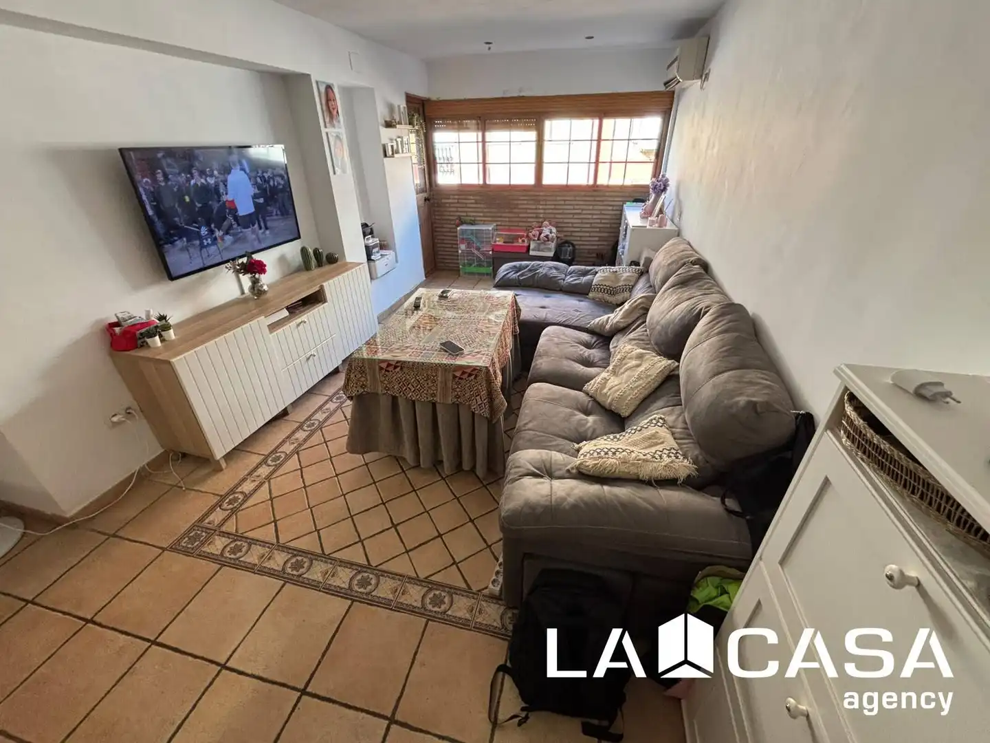 Sala d'estar de Pis en venda en Dos Hermanas amb Terrassa