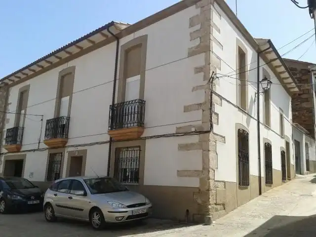 Vista exterior de Casa o chalet en venta en Perales del Puerto con Calefacción, Terraza y Trastero