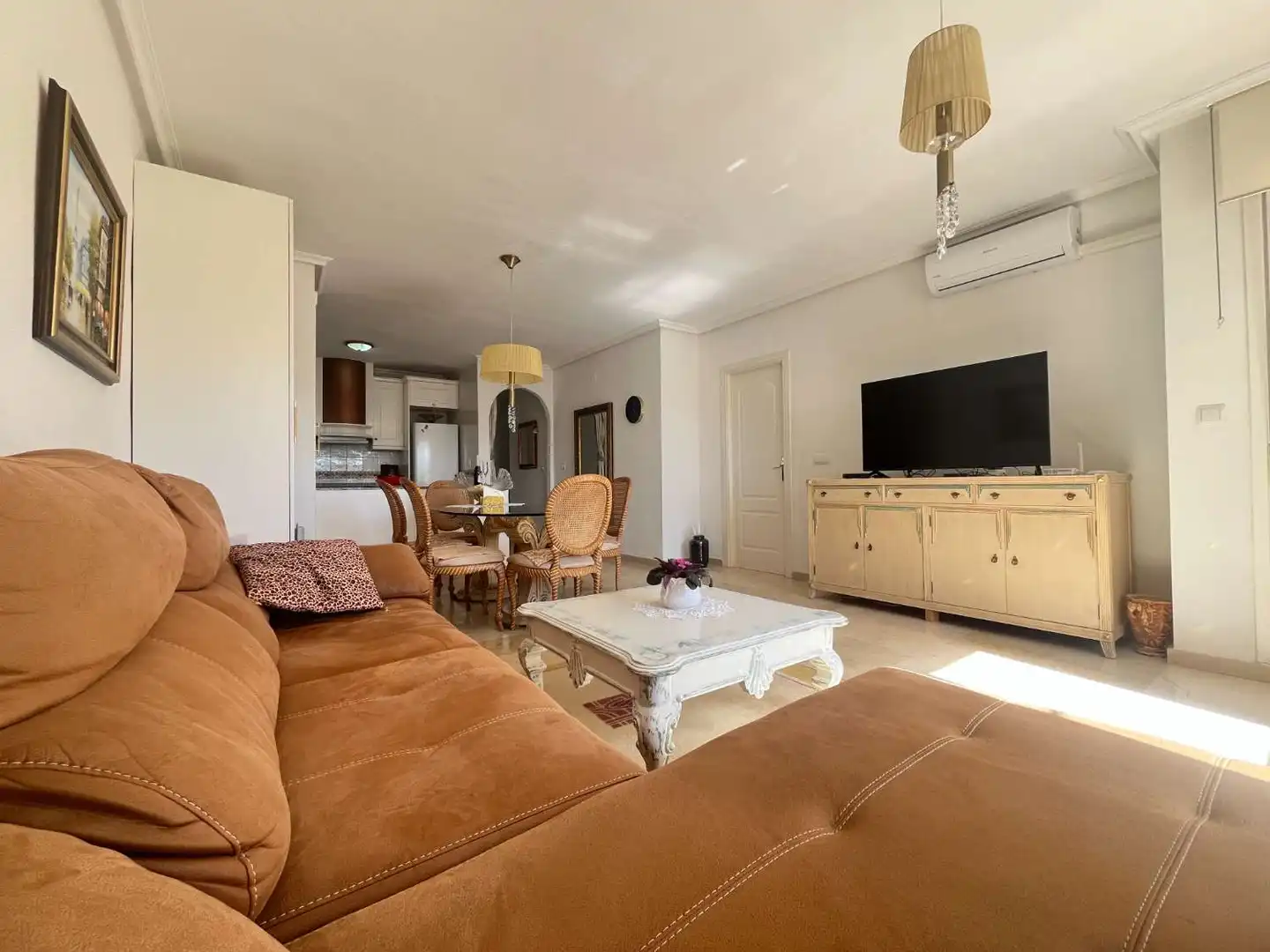 Wohnzimmer von Wohnungen zum Verkauf in Orihuela mit Klimaanlage, Terrasse und Schwimmbad