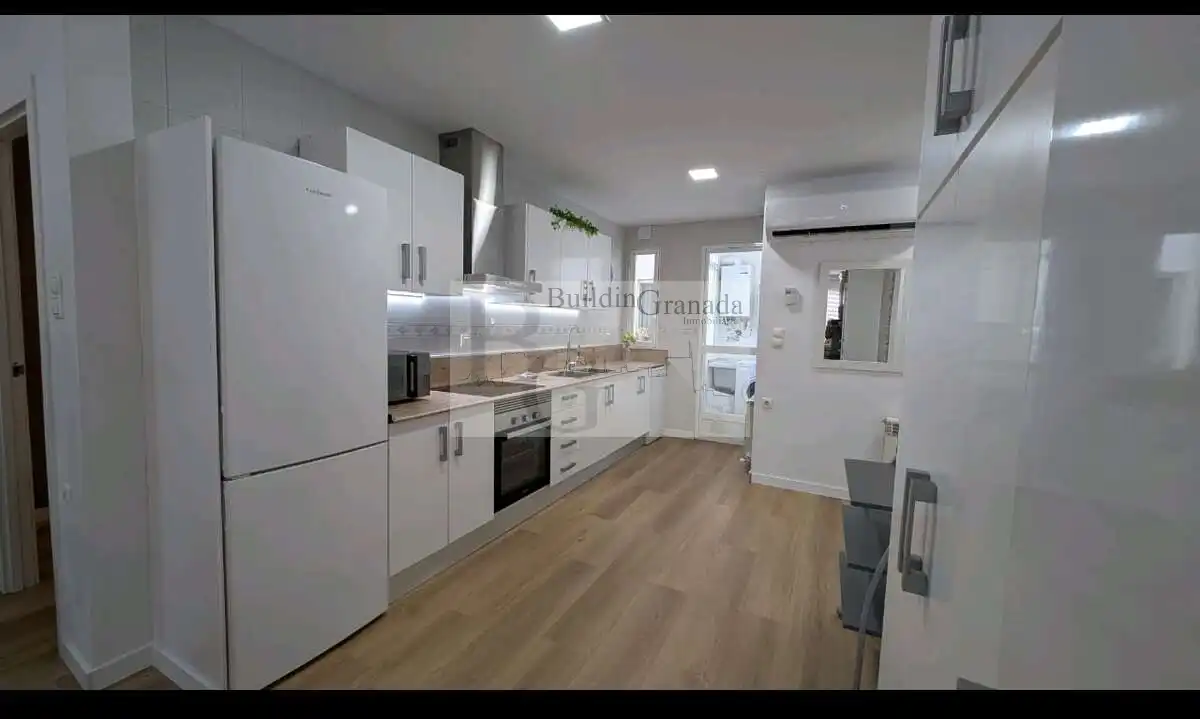 Kitchen of Flat for rent in Granada  with Heating, Furnished and Balcony