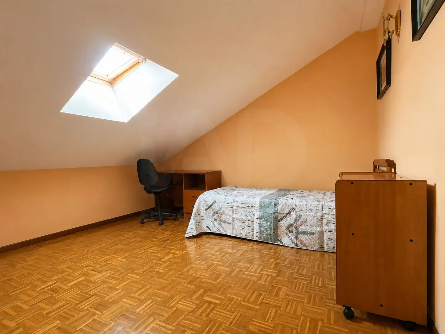 Habitación de Casa o chalet en venta en Burgos con Calefacción