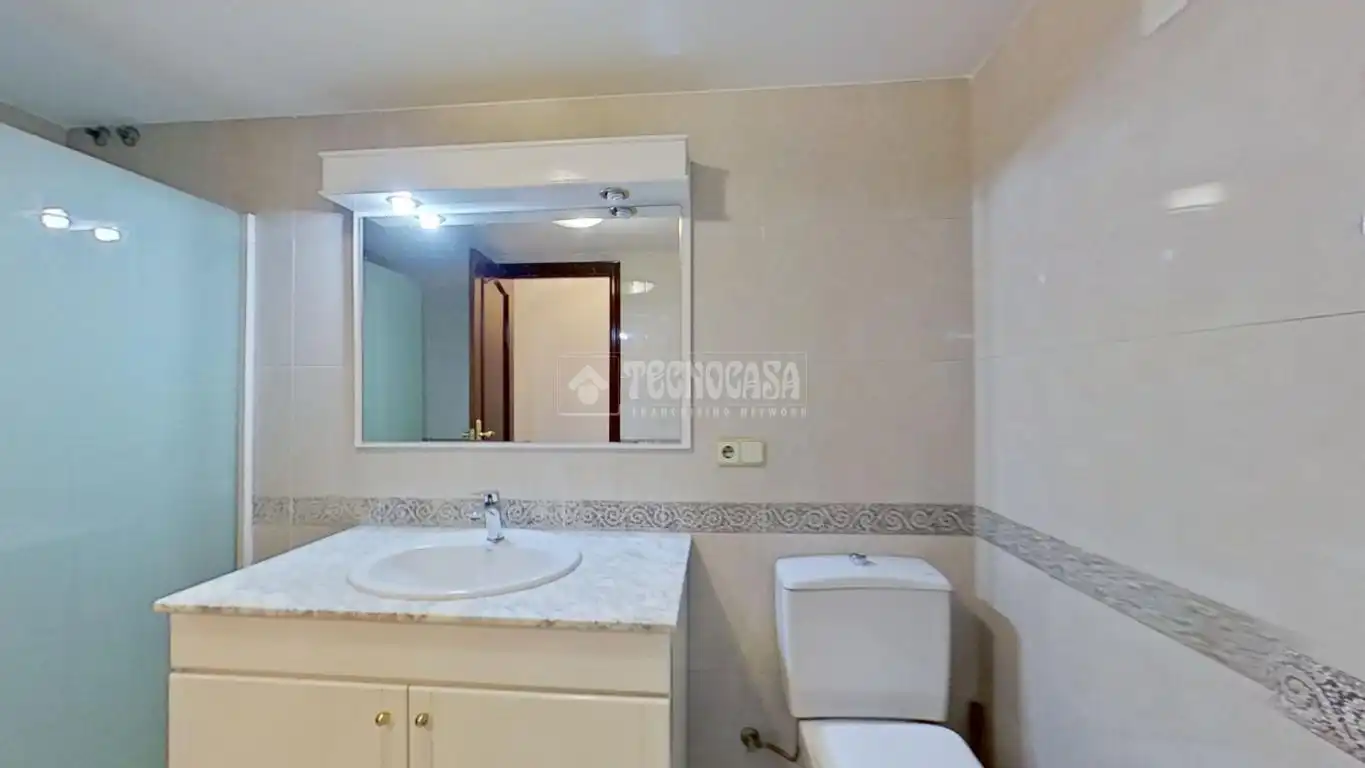 Baño de Piso en venta en Manresa con Aire acondicionado, Calefacción y Balcón