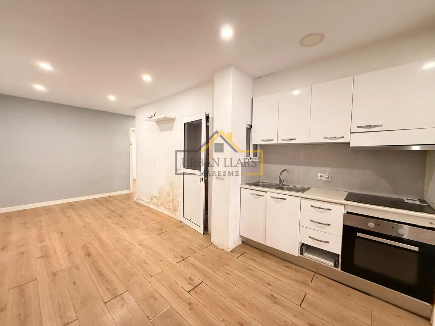 Cuina de Planta baixa en venda en Mataró amb Parquet