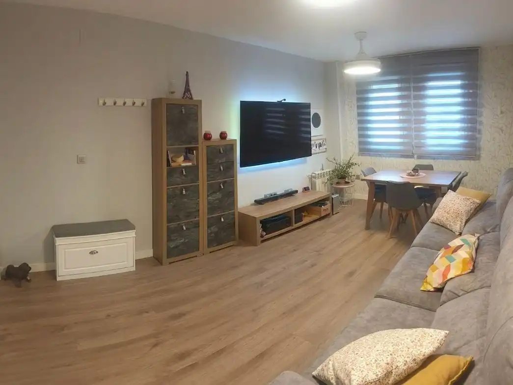 Flat with garden for sale in calle fuente del moralejo 4