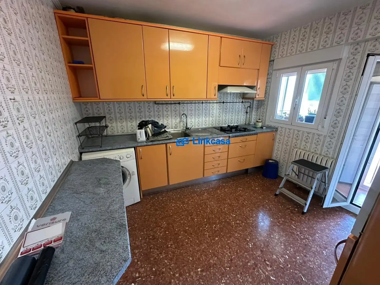 Cuina de Pis en venda en Madrid amb Calefacció, Terrassa i Alarma