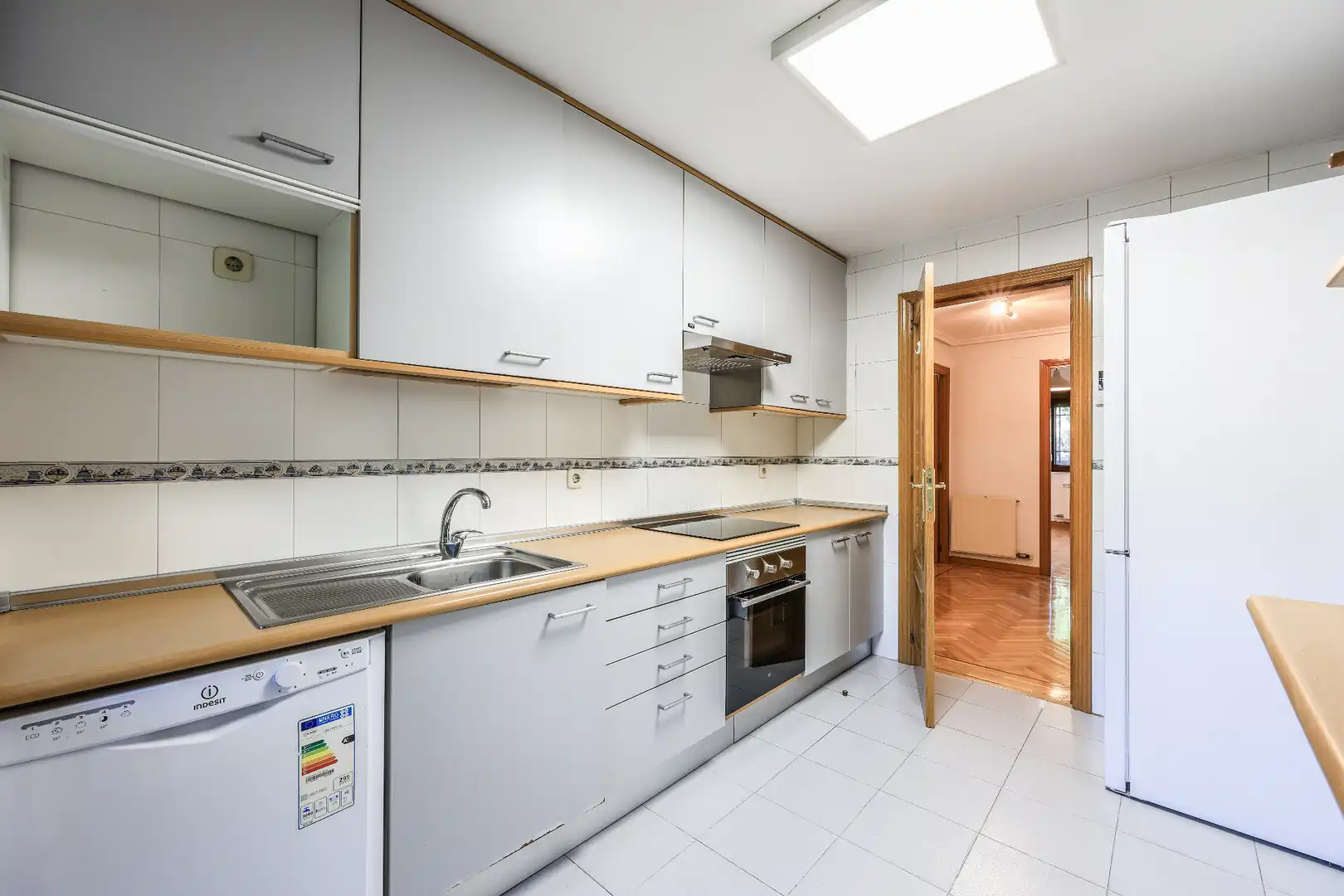 Küche von Wohnung zur Miete in Madrid mit Heizung, Parkett und Terrasse