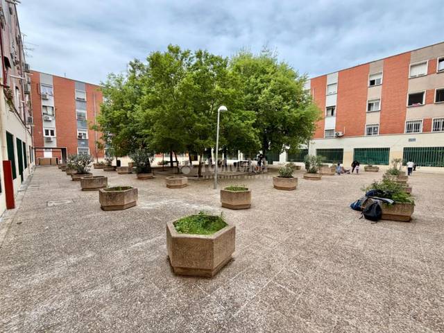 Piso en Venta en Palomeras Bajas