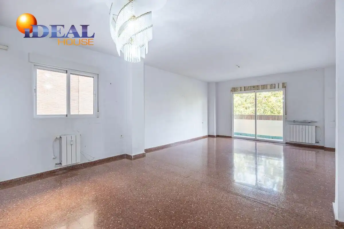 Flat with terrace for sale in Calle del Profesor Agustín Escribano 7, imagen 3