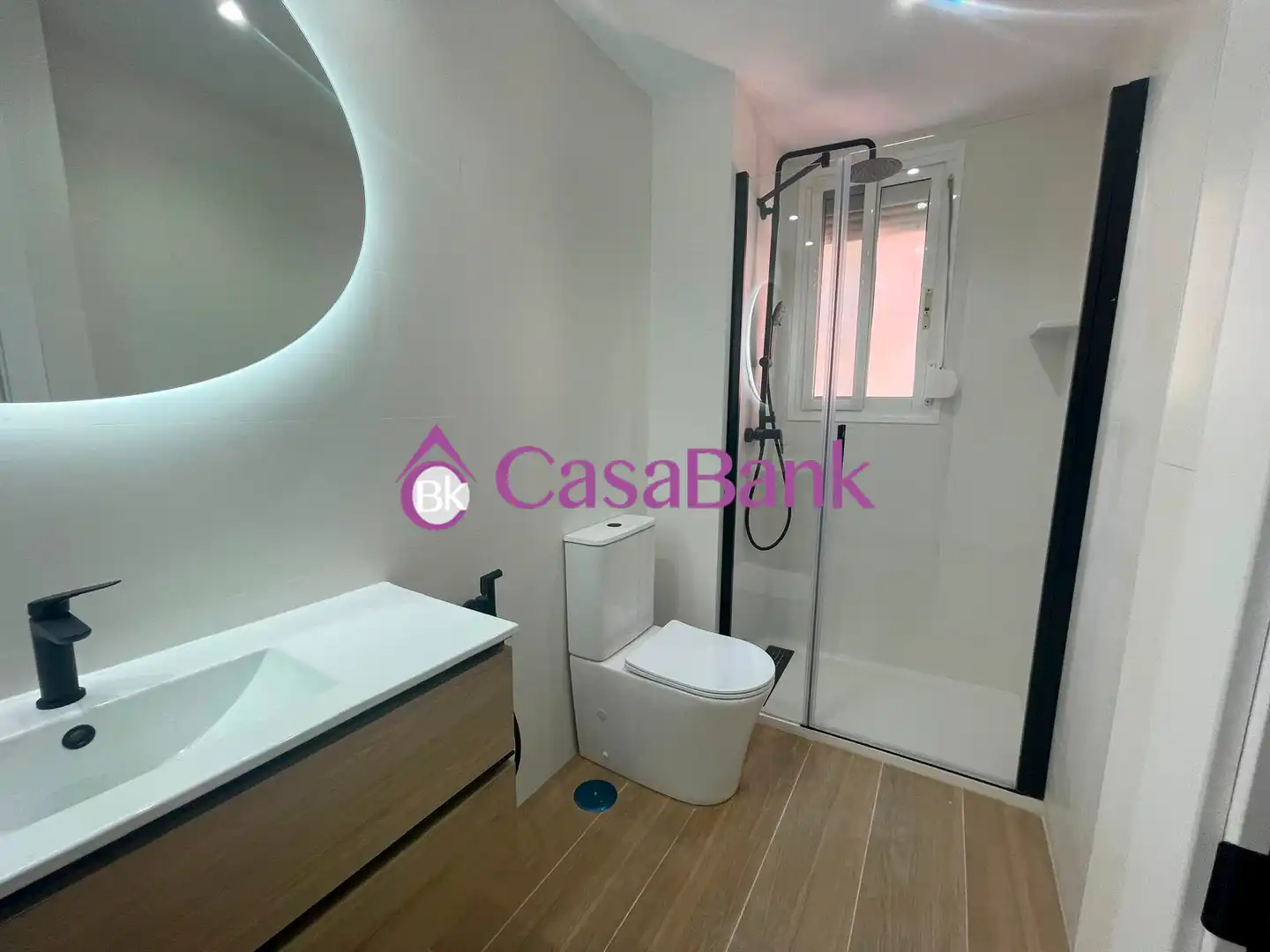 Badezimmer von Wohnung zum Verkauf in Córdoba mit Klimaanlage und Terrasse