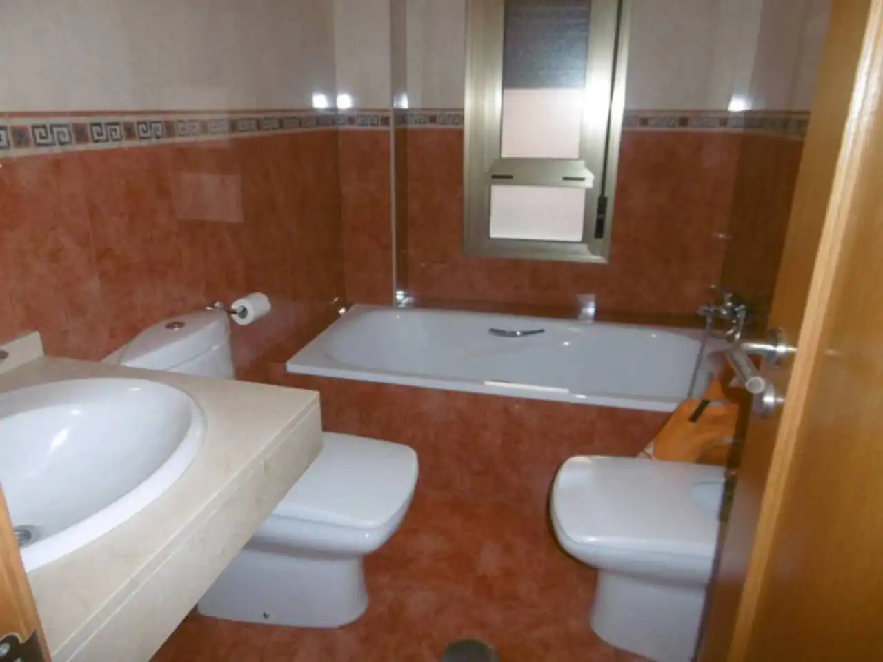 Bany de Pis de lloguer en Almería amb Aire condicionat i Moblat
