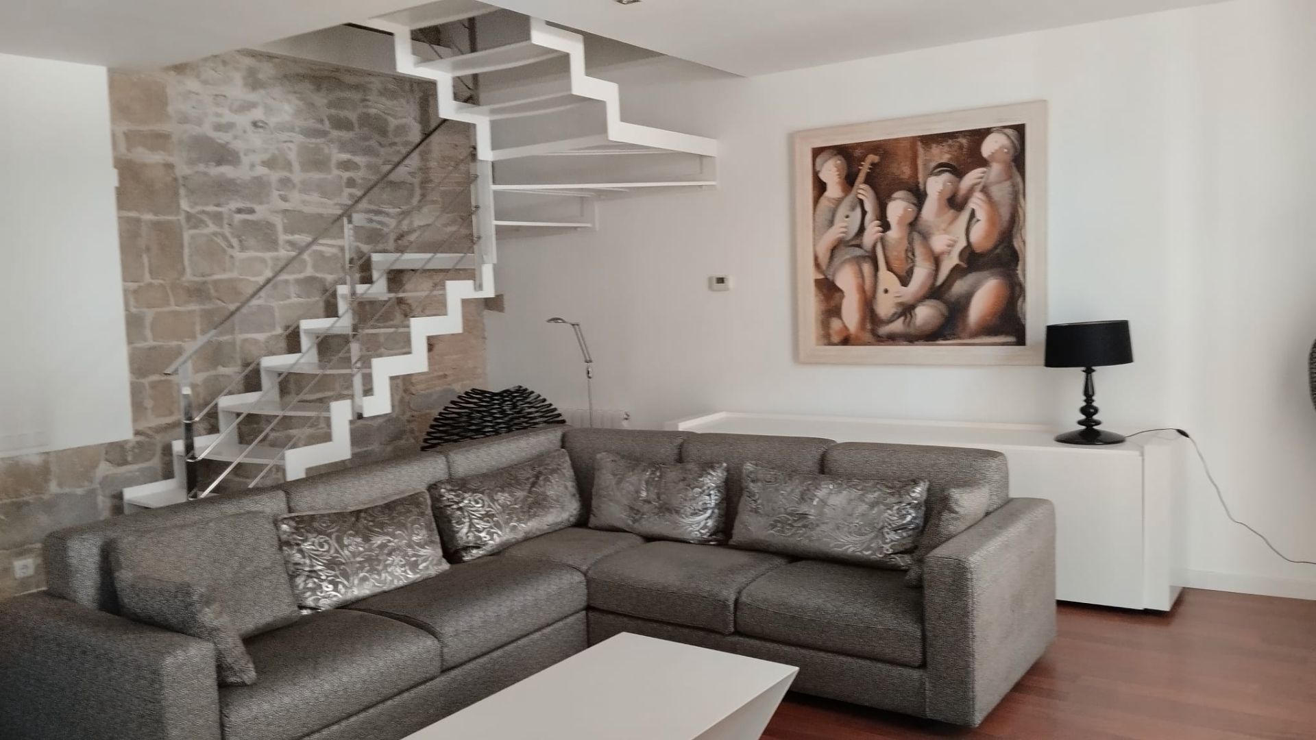 Sala d'estar de Dúplex en venda en Manresa amb Calefacció, Parquet i Moblat