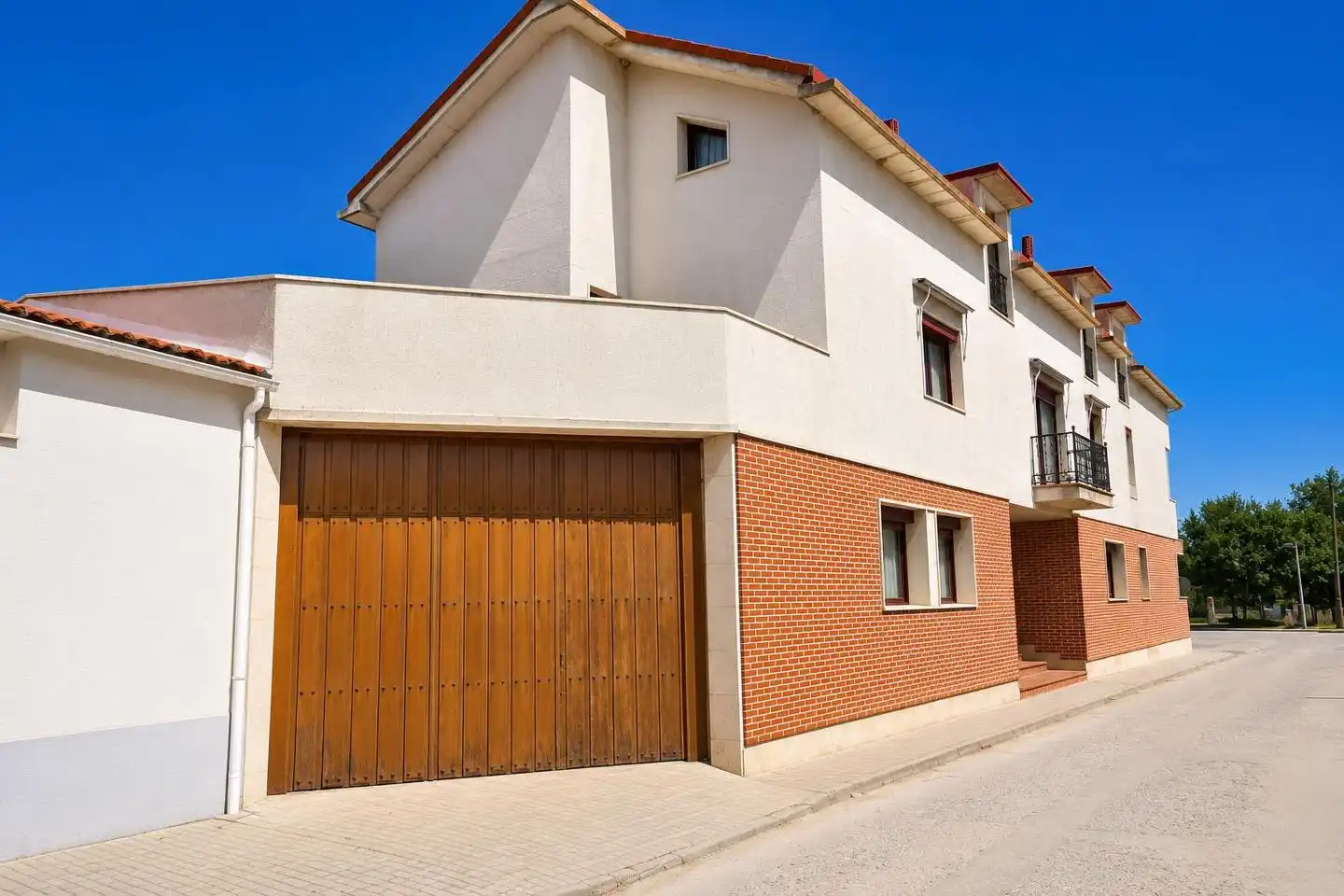 Vista exterior de Casa o chalet en venta en Alcazarén con Calefacción, Jardín privado y Trastero