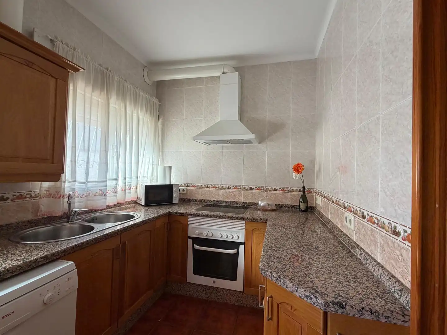 Cocina de Casa o chalet de alquiler en Rincón de la Victoria con Terraza, Trastero y Amueblado