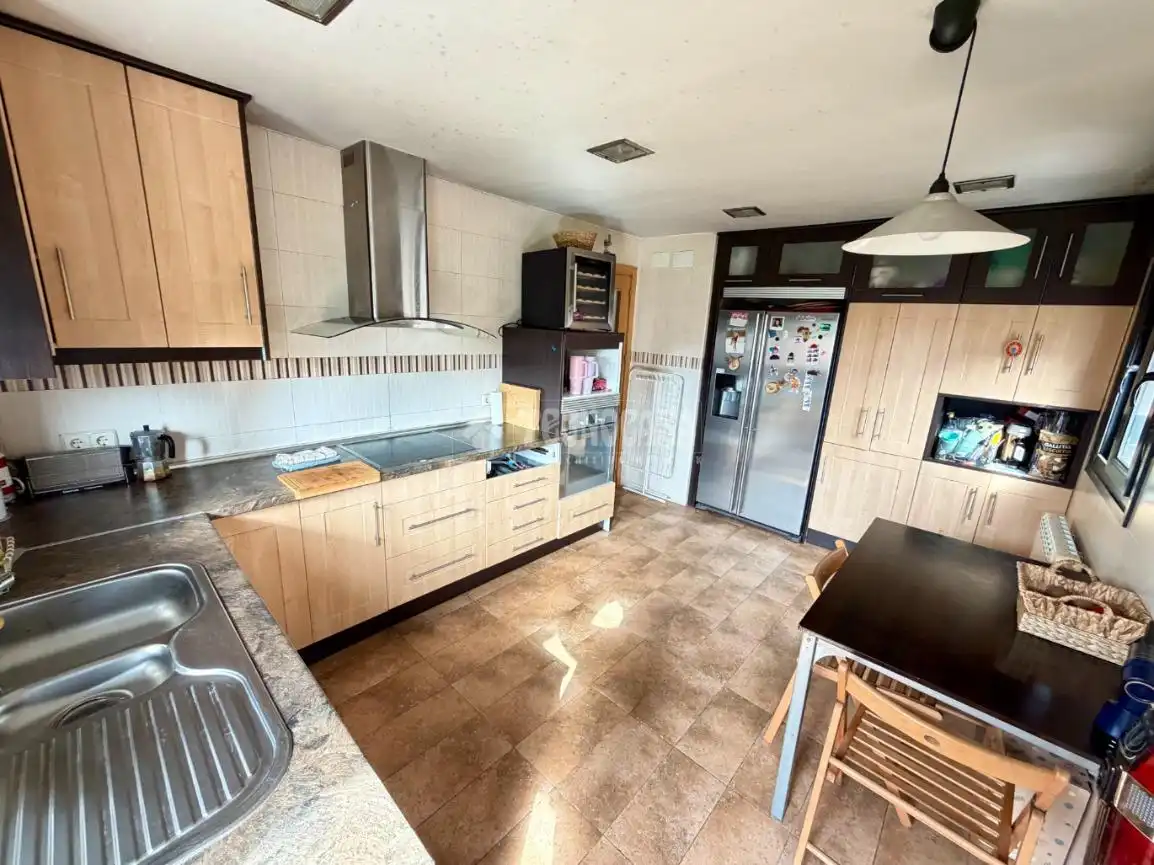 Cocina de Casa o chalet en venta en Serracines con Calefacción y Jardín privado