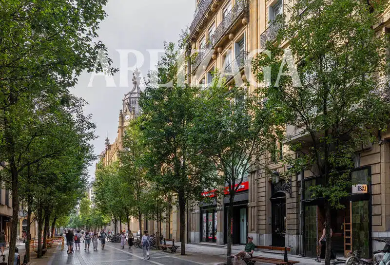 Außenansicht von Wohnung zum Verkauf in Donostia - San Sebastián  mit Heizung