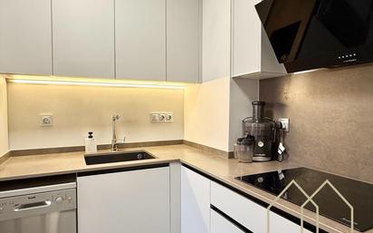 Kitchen of Flat for sale in Girona Capital  with Terrace and Furnished