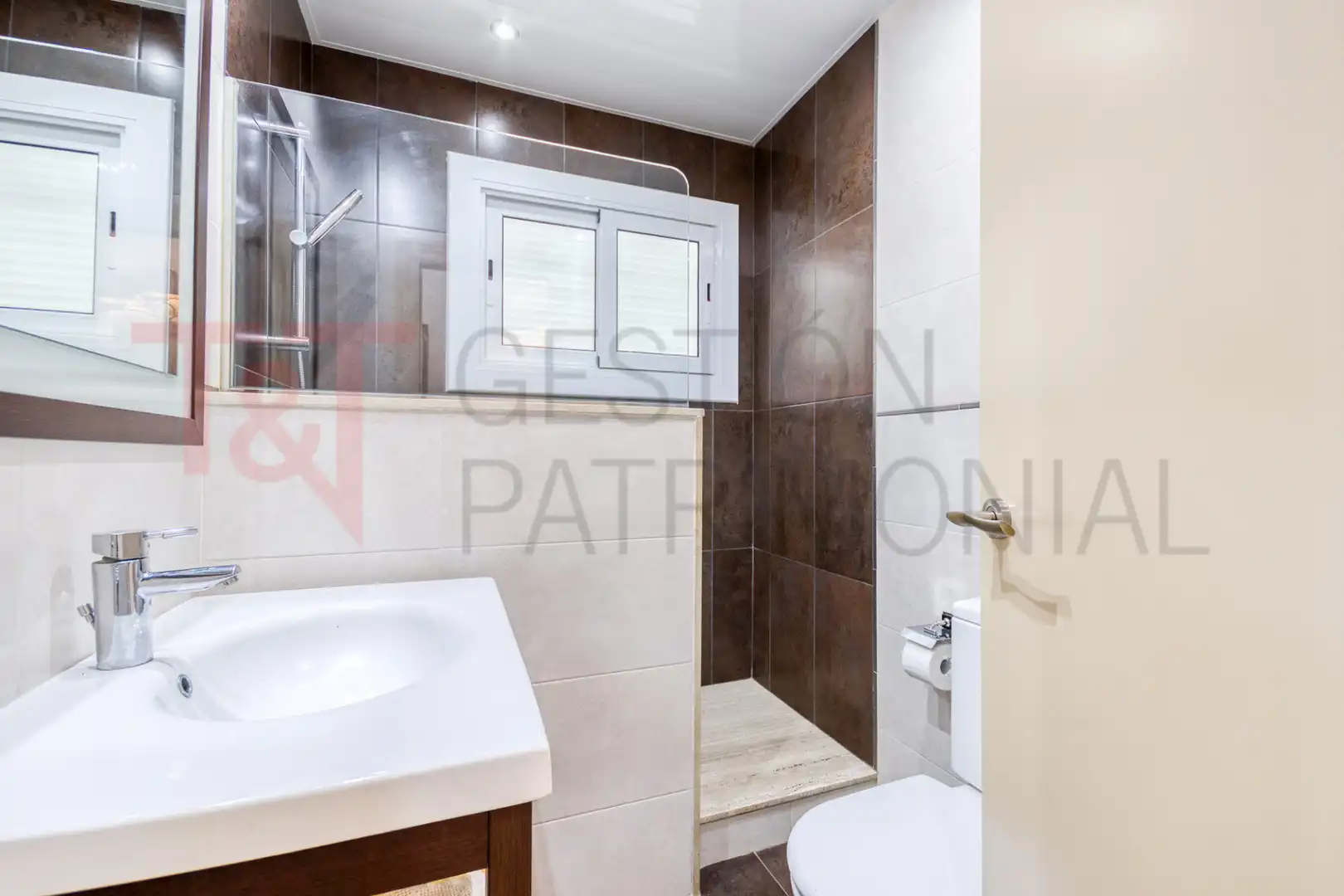 Bany de Casa o xalet en venda en Vallromanes amb Calefacció, Jardí privat i Terrassa