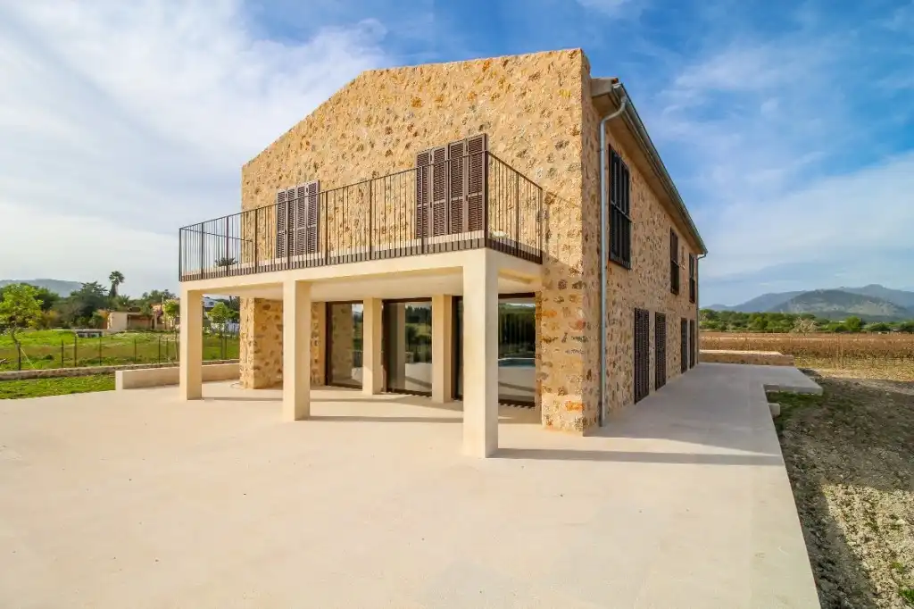 Vista exterior de Finca rústica en venda en Alcúdia amb Aire condicionat, Calefacció i Jardí privat