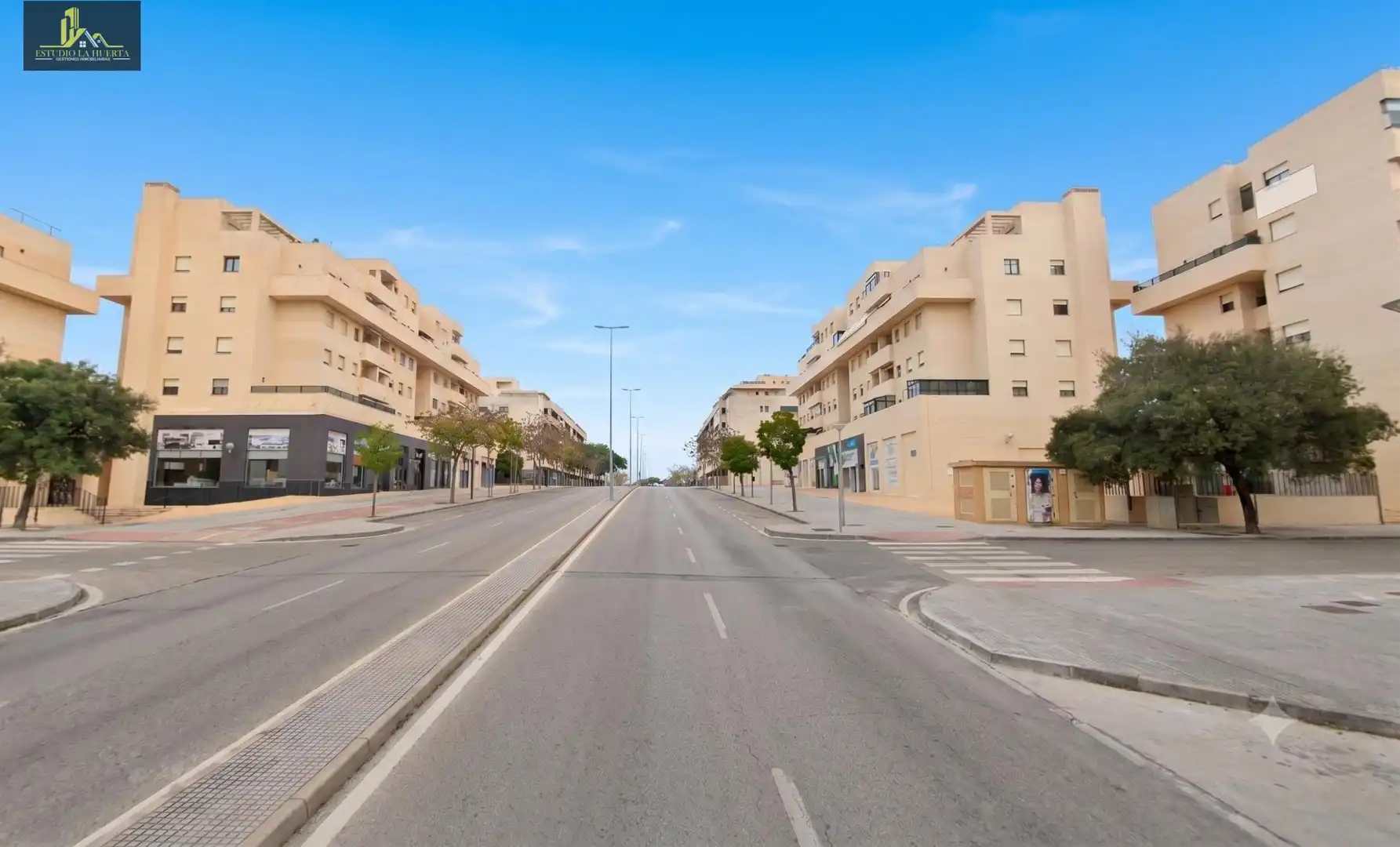 Vista exterior de Local en venta en Jerez de la Frontera