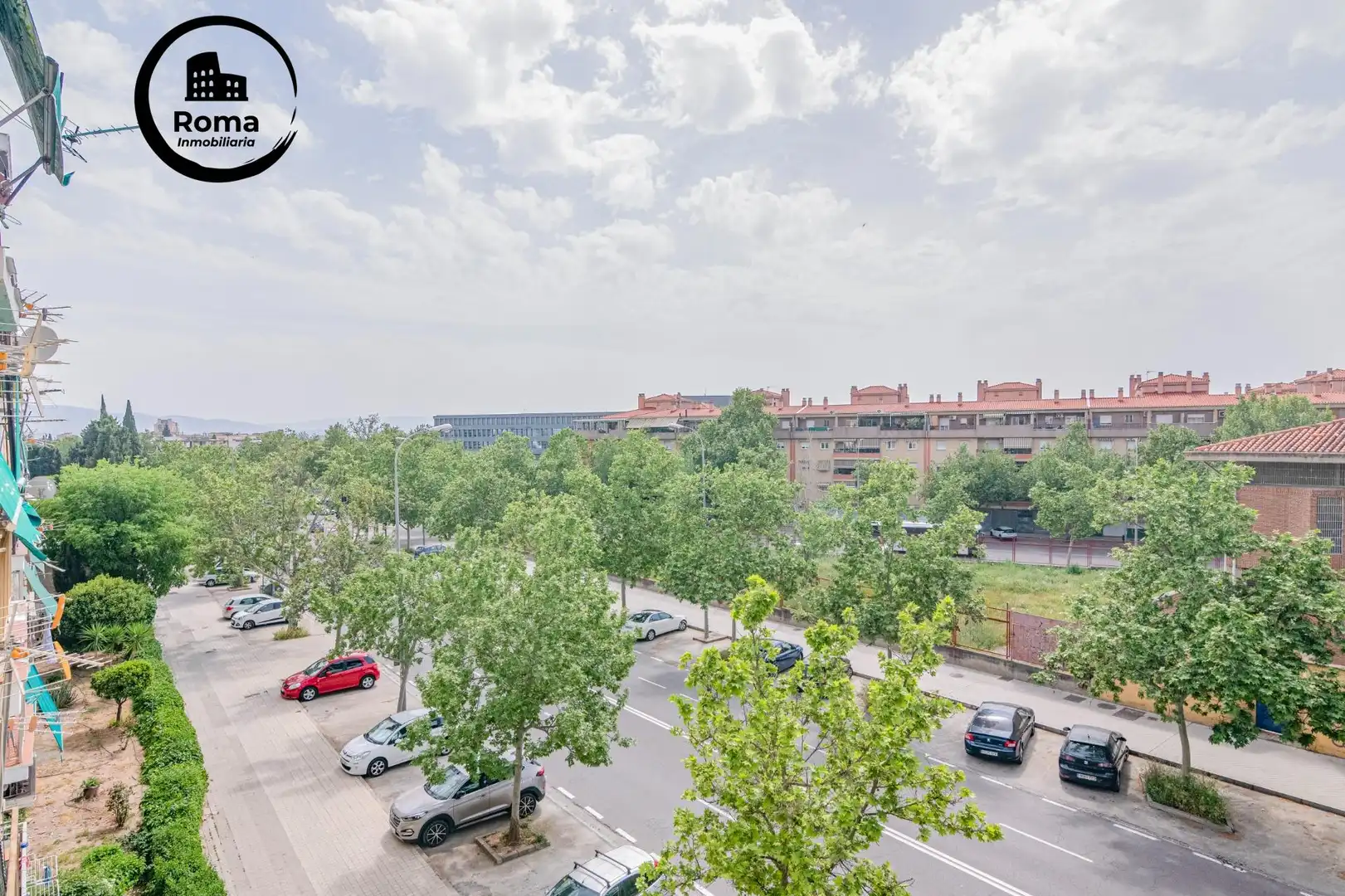 Vista exterior de Pis en venda en Granada amb Aire condicionat, Moblat i Balcó