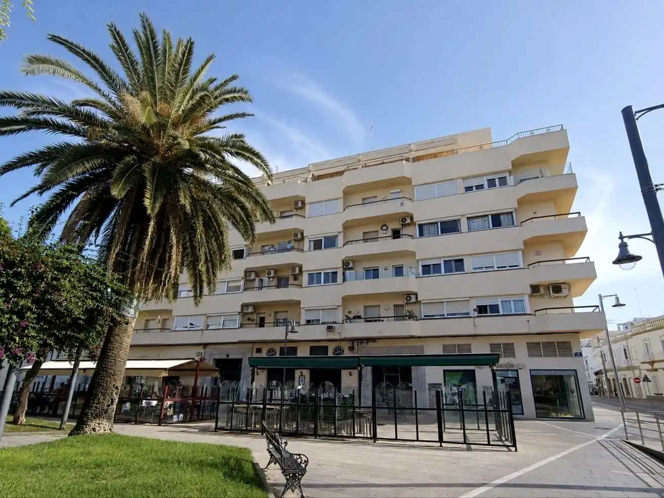Vista exterior de Pis en venda en San Fernando amb Aire condicionat i Terrassa