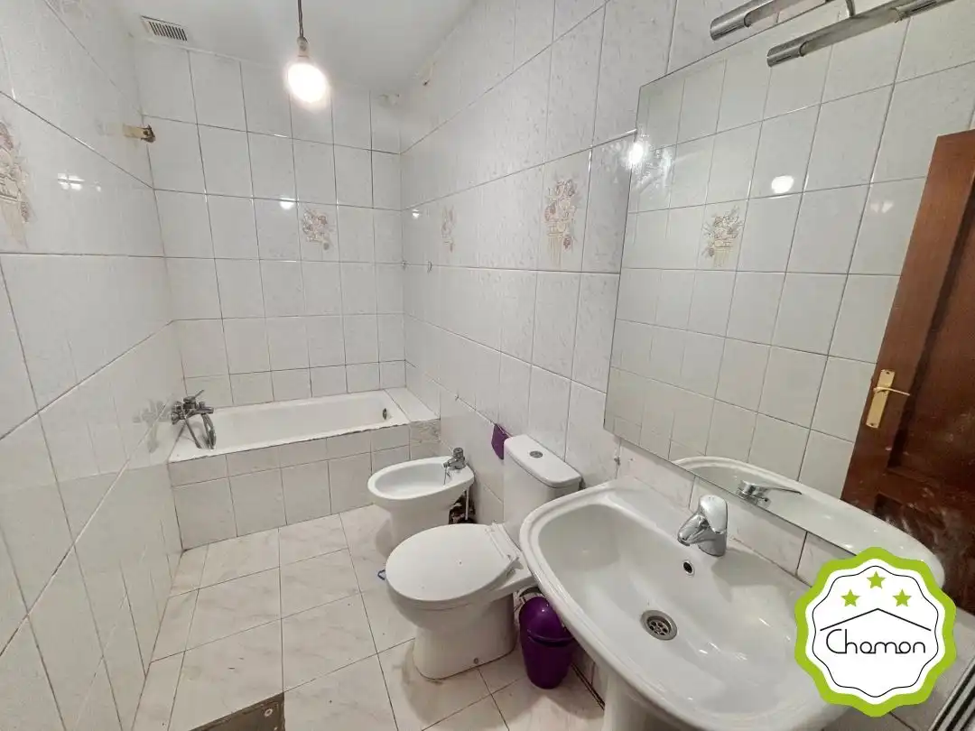 Bathroom of Flat for sale in Bilbao   with Private garden