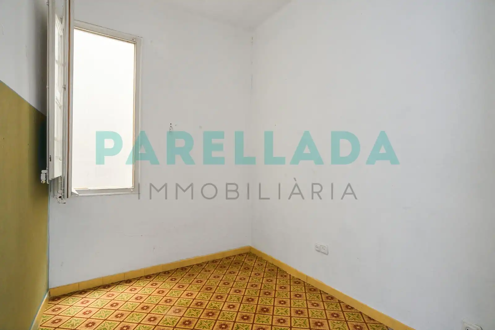 Piso en venta en Badalona con Terraza y Balcón